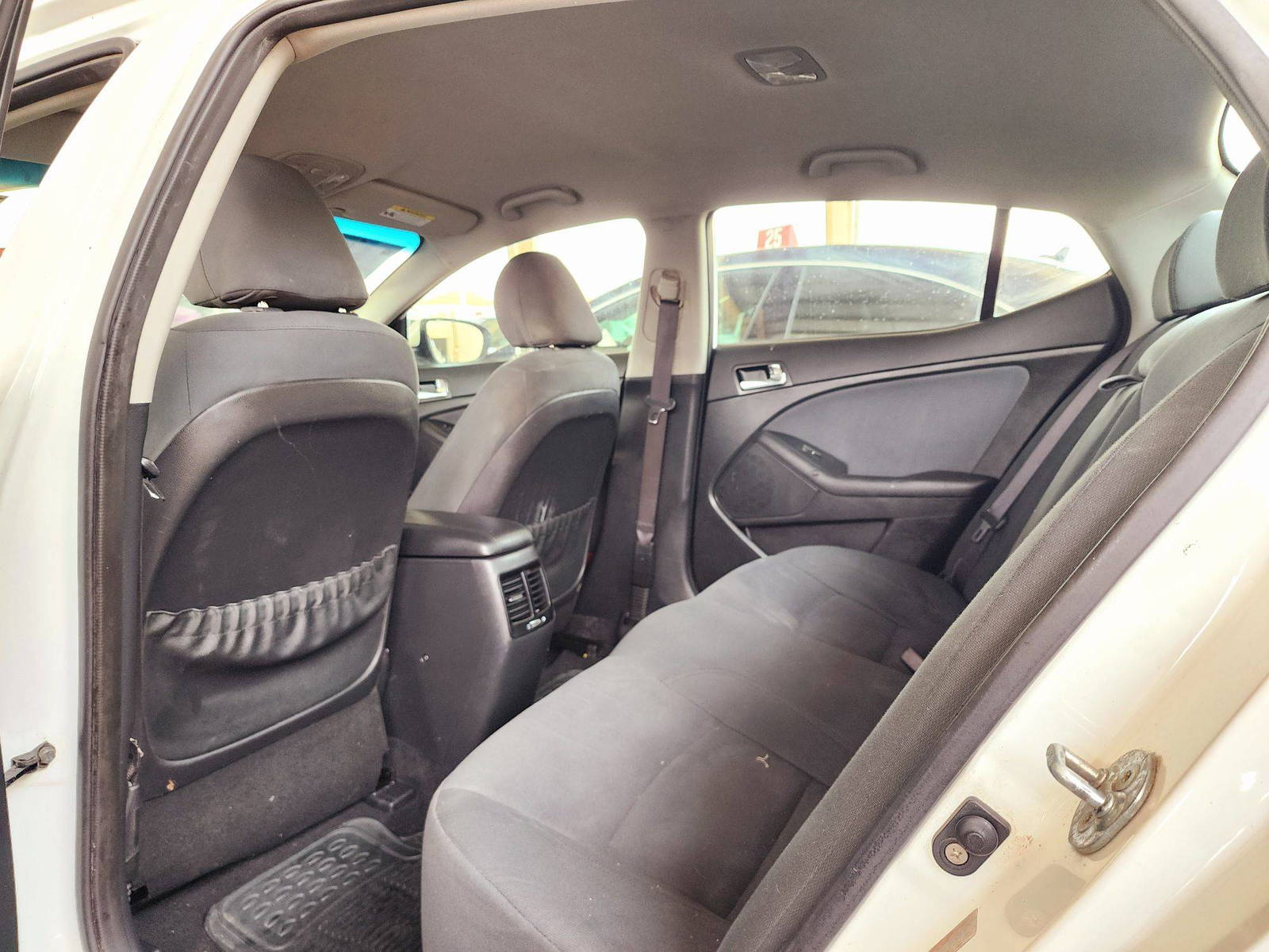 2014 KIA OPTIMA — 201296 Miles — Lot AD9E5074584 — Souq - Marhaba Auctions Used Cars - Image 6