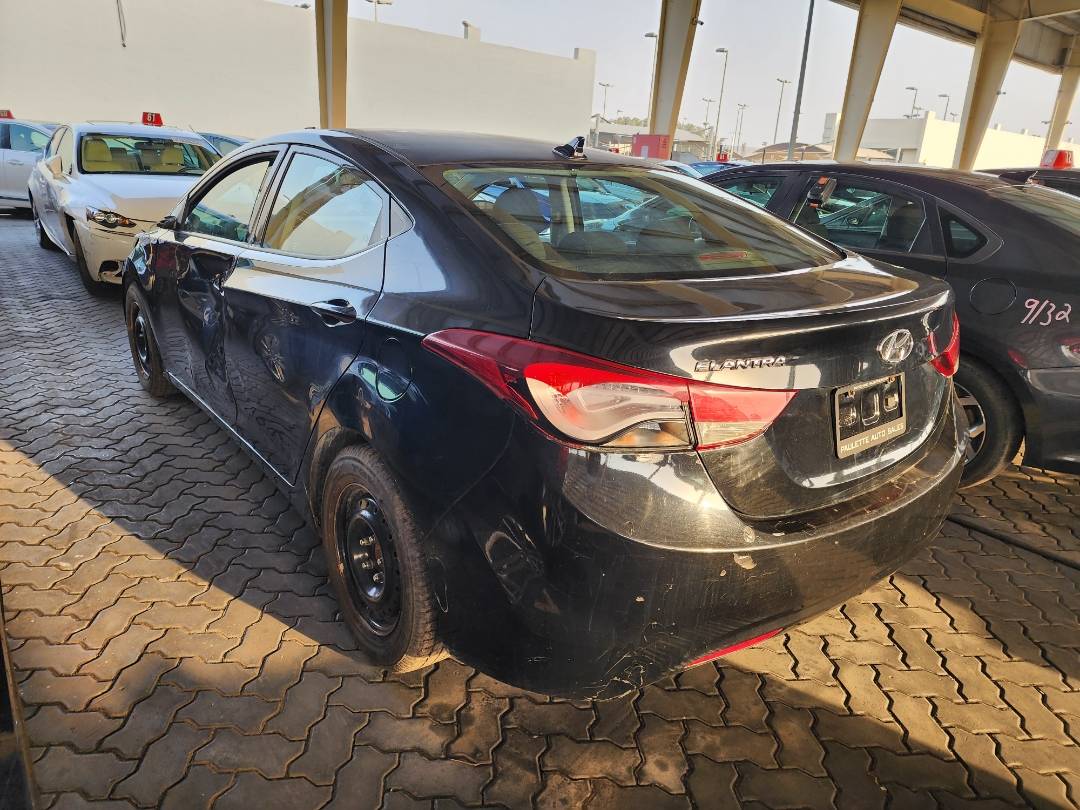 2015 HYUNDAI ELANTRA — 156075 KM — Lot 33042 — Souq - Marhaba Auctions Used Cars - Image 3