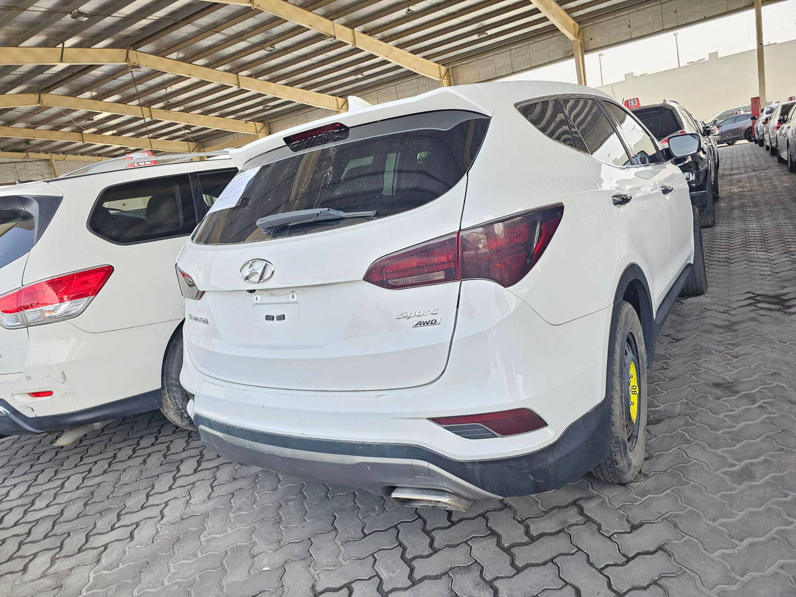 2017 HYUNDAI SANTA FE — 64350 Miles — Lot LB3HG430355 — Souq - Marhaba Auctions Used Cars - Image 4
