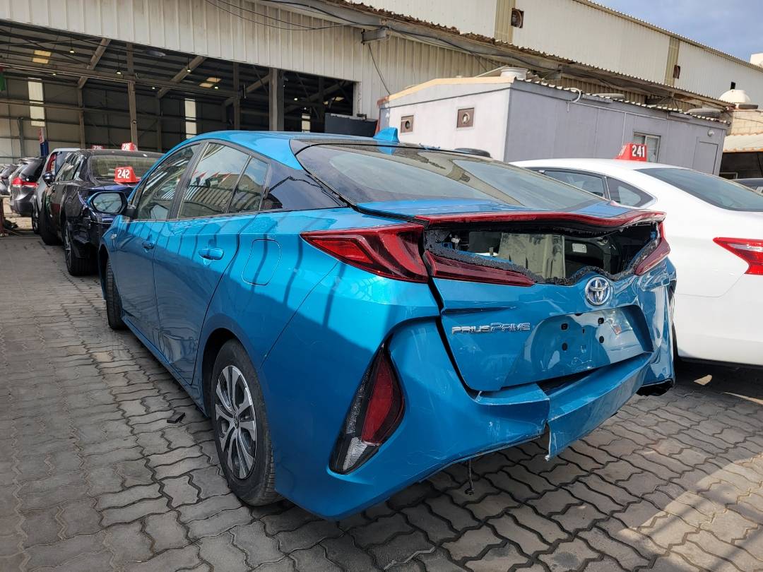 2021 TOYOTA PRIUS — 28847 Miles — Lot 3194088 — Main - Marhaba Auctions Used Cars - Image 3