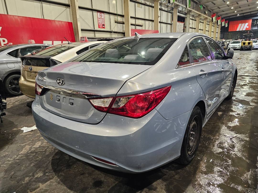 2011 HYUNDAI SONATA — 198515 Miles — Lot BH052376 — Souq - Marhaba Auctions Used Cars - Image 3