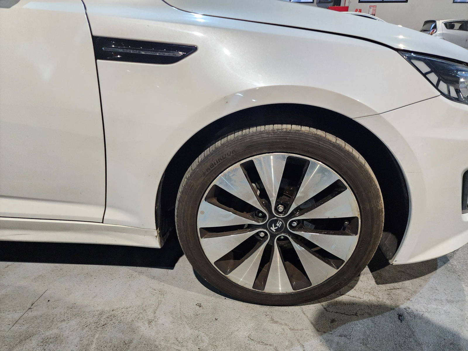 2011 KIA K5 — 223914 KM — Lot 110739 — Al Quoz - Marhaba Auctions Used Cars - Image 12