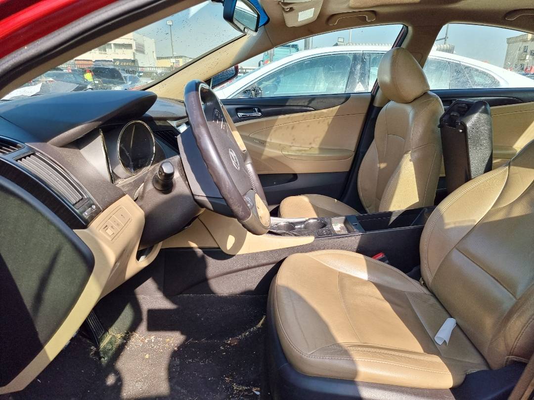 2013 HYUNDAI SONATA — 195050 Miles — Lot 125487 — Souq - Marhaba Auctions Used Cars - Image 8