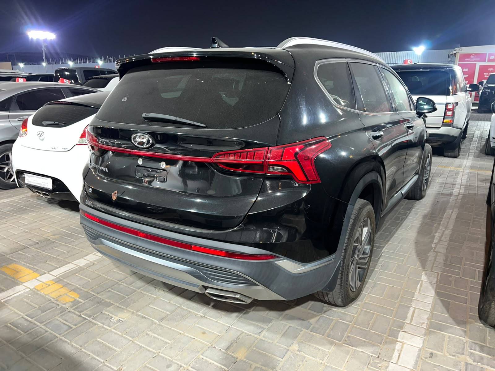 2022 HYUNDAI SANTA FE — sold — 75367 Miles — Lot H426763 — Al Sajaa - Marhaba Auctions Used Cars - Image 9