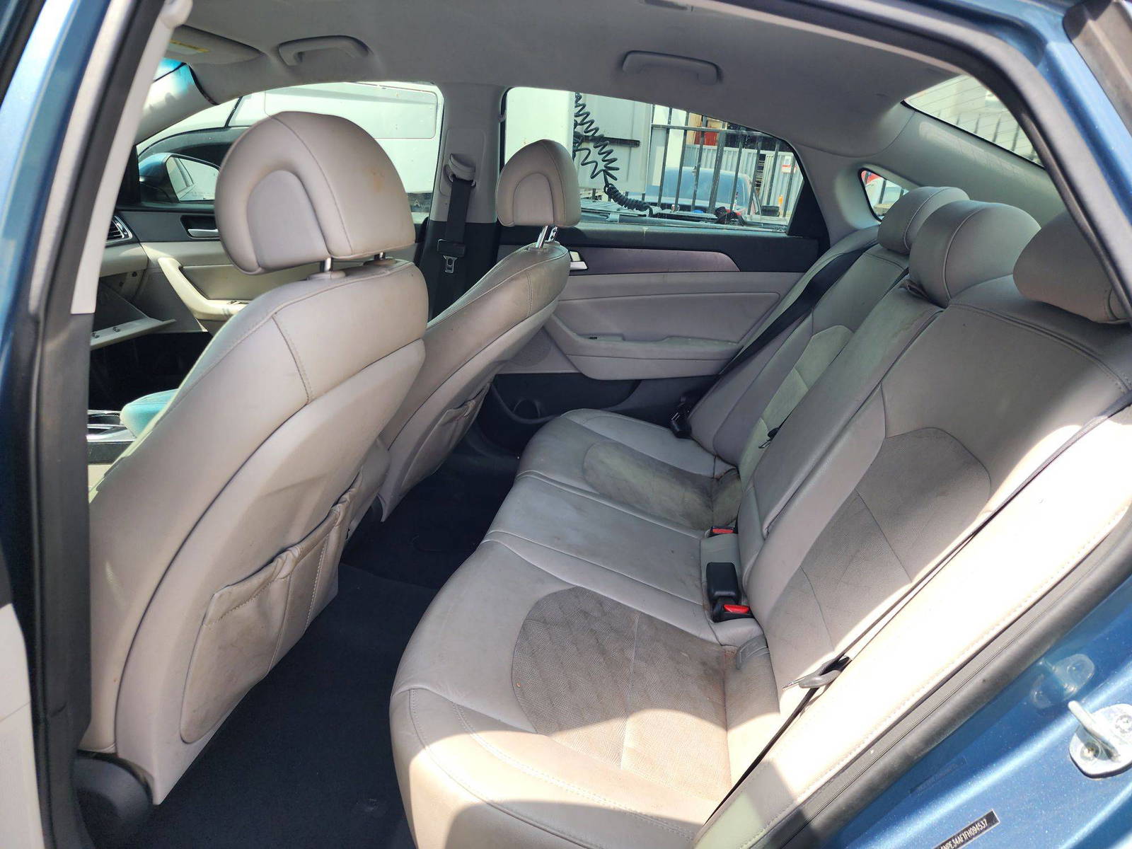 2015 HYUNDAI SONATA — 168949 Miles — Lot 94537 — Al Quoz - Marhaba Auctions Used Cars - Image 7