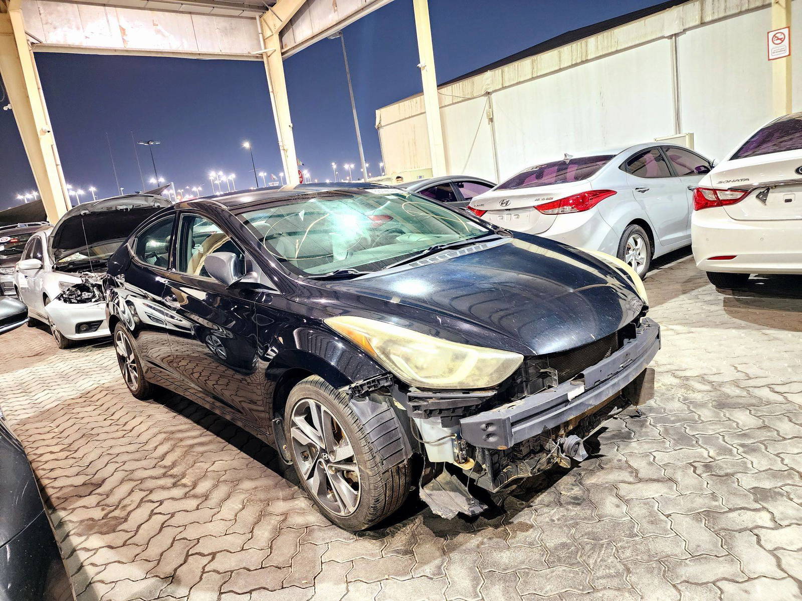 2014 HYUNDAI ELANTRA — 243295 Miles — Lot EH467540 — Souq - Marhaba Auctions Used Cars - Image 4