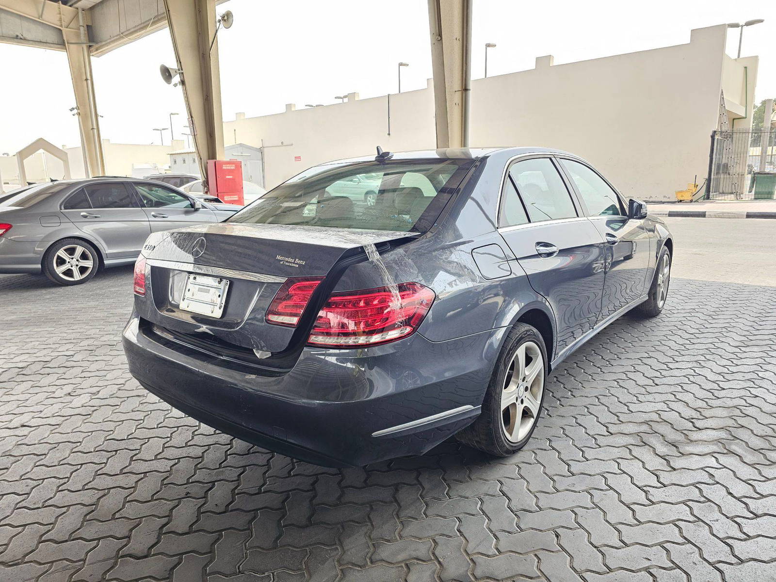 2014 MERCEDES BENZ E 350 — 130365 Miles — Lot EA964199 — Souq - Marhaba Auctions Used Cars - Image 4