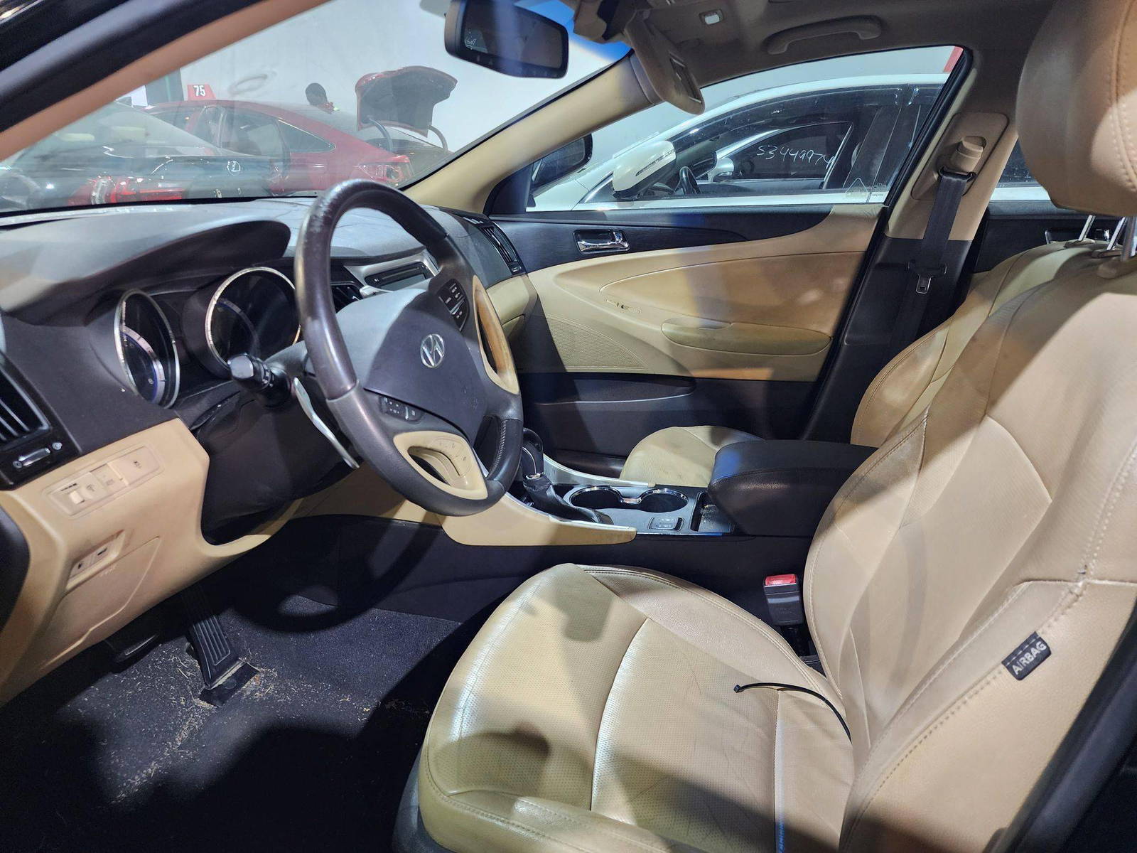 2012 HYUNDAI SONATA — 132541 Miles — Lot 47194 — Al Quoz - Marhaba Auctions Used Cars - Image 7