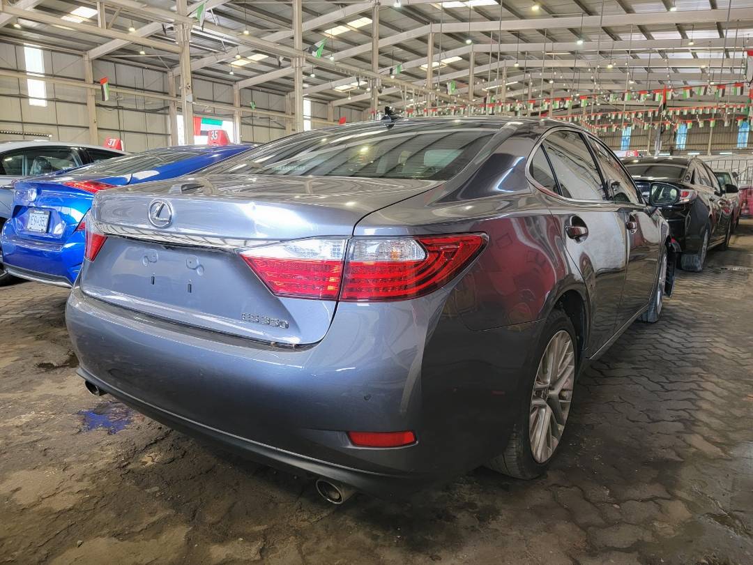 2013 LEXUS ES 350 — 182442 Miles — Lot D2037145 — Main - Marhaba Auctions Used Cars - Image 3