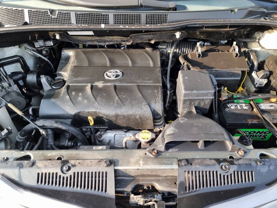 2011 TOYOTA SIENNA — 171113 Miles — Lot 109033 — Ind. 12 - Marhaba Auctions Used Cars - Image 11