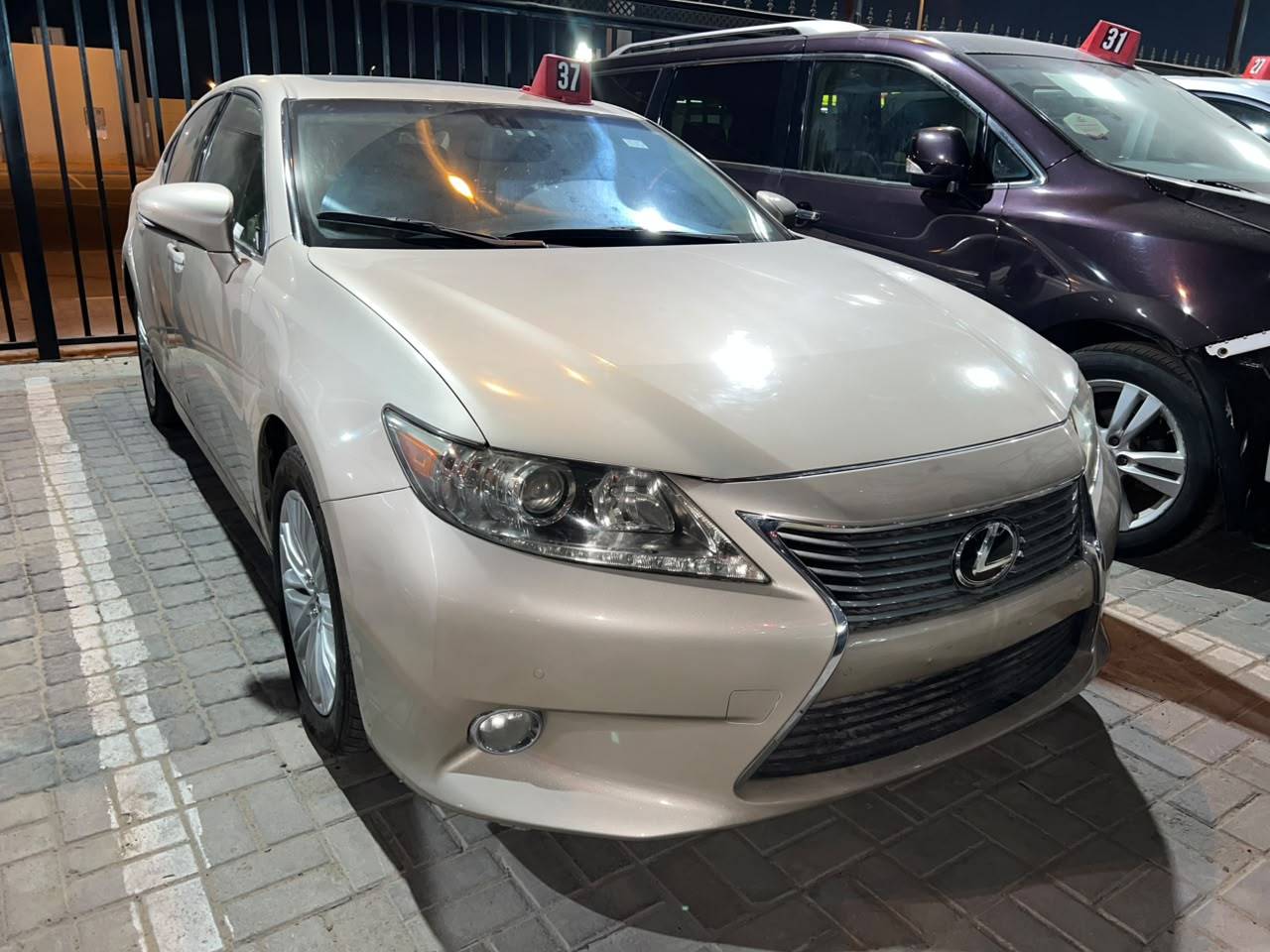 2013 LEXUS ES 350 — 153429 Miles — Lot D2059156 - Marhaba Auctions Used Cars - Image 9