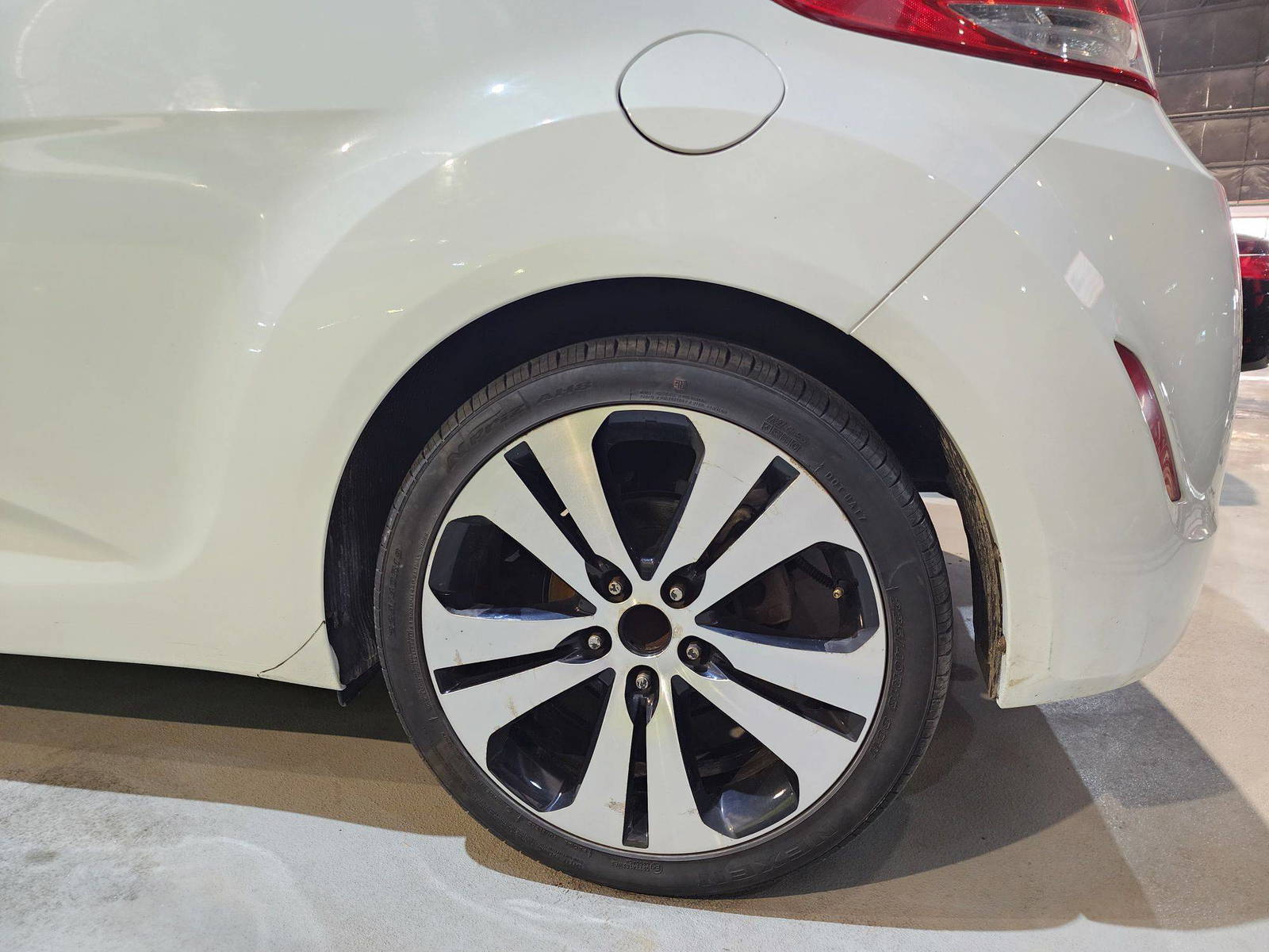 2012 HYUNDAI VELOSTER — 129083 KM — Lot 023850 — Al Quoz - Marhaba Auctions Used Cars - Image 12