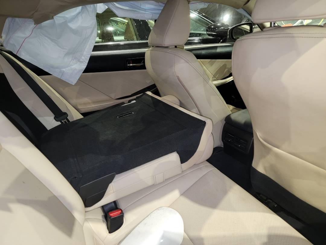 2014 LEXUS IS 250 — 117614 Miles — Lot 56308653 - Marhaba Auctions Used Cars - Image 6