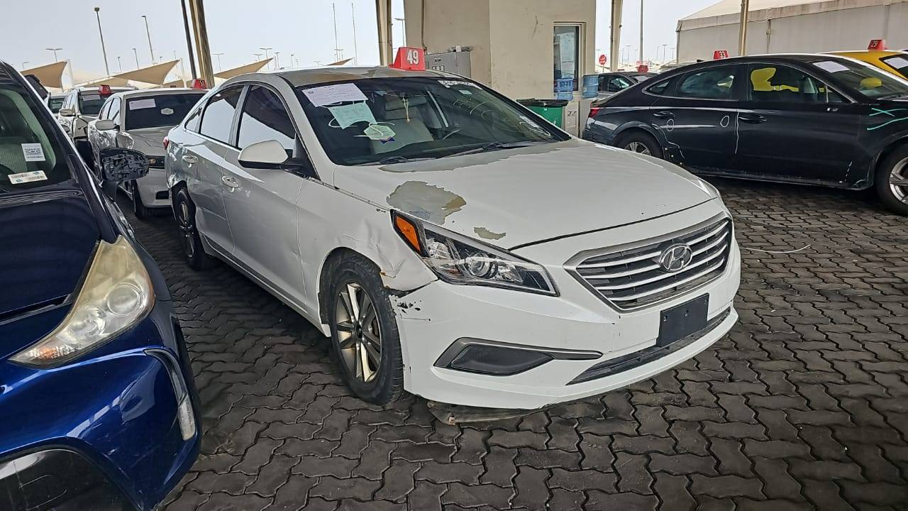 2017 HYUNDAI SONATA — 147880 Miles — Lot 4AF2HH544184 — Souq - Marhaba Auctions Used Cars - Image 6