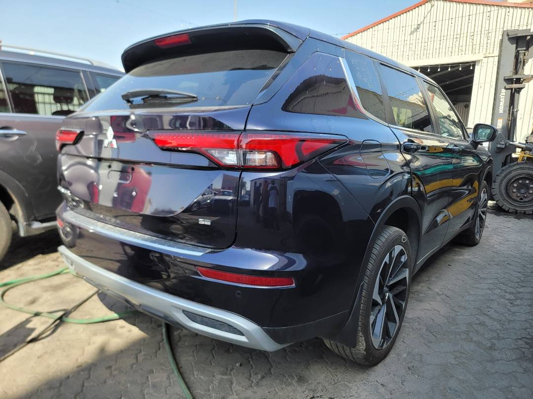 2024 MITSUBISHI OUTLANDER — 32522 Miles — Lot 74761684 — Souq - Marhaba Auctions Used Cars - Image 3