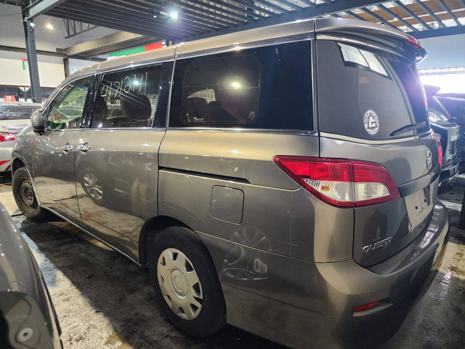 2016 NISSAN QUEST — 181445 Miles — Lot 9156139 — Al Quoz - Marhaba Auctions Used Cars - Image 5