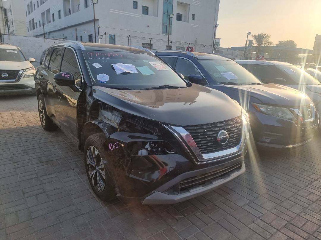 NISSAN ROGUE 2021 view 2