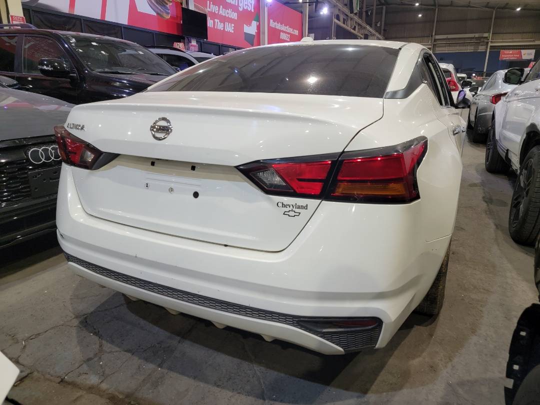 2019 NISSAN ALTIMA — 135111 Miles — Lot 135 111 — Main - Marhaba Auctions Used Cars - Image 3