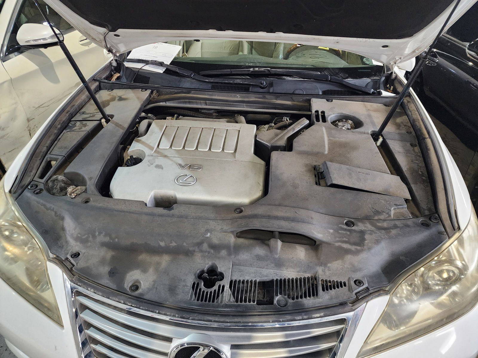 2012 LEXUS ES 350 — 181037 Miles — Lot 2498493 — Al Quoz - Marhaba Auctions Used Cars - Image 13
