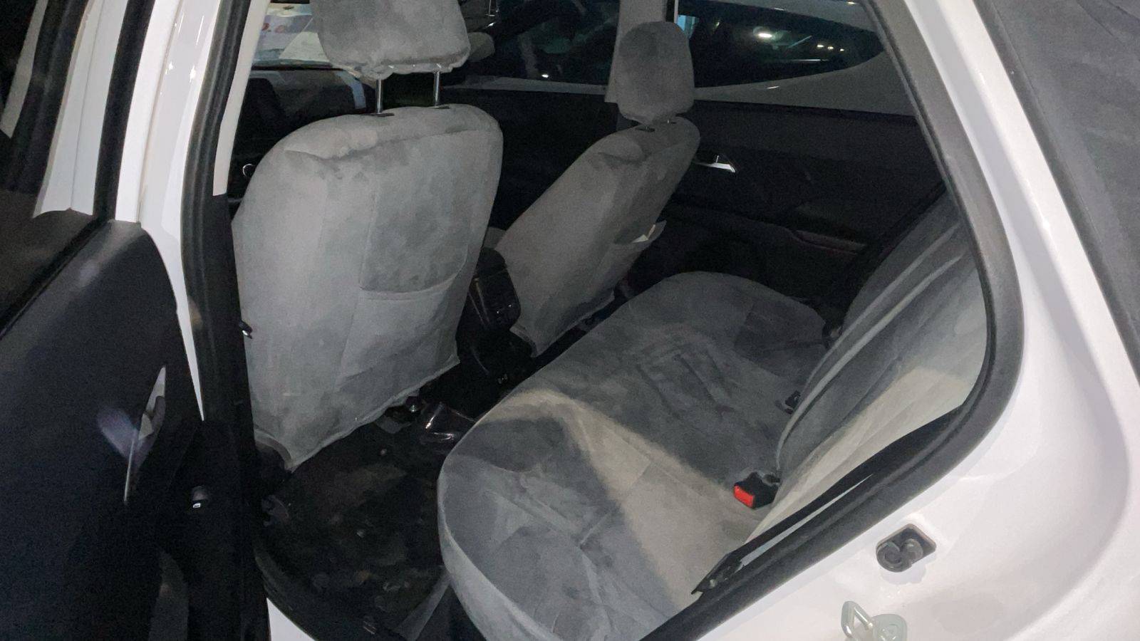 2024 HYUNDAI ACCENT — 14238 KM — Lot 043435 — Al Quoz - Marhaba Auctions Used Cars - Image 8