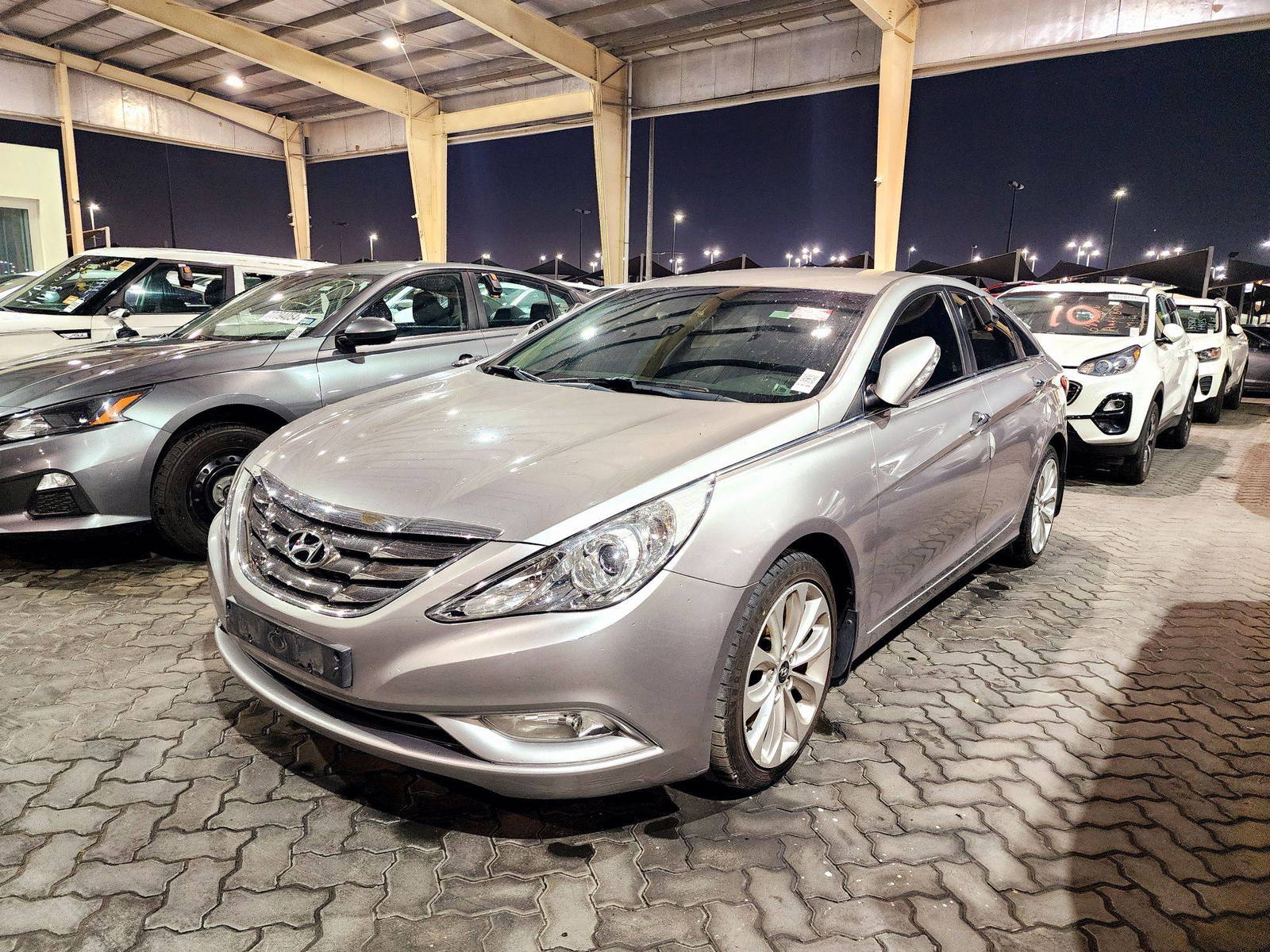 2011 HYUNDAI SONATA — 83800 KM — Lot 192890 — Souq - Marhaba Auctions Used Cars - Image 5