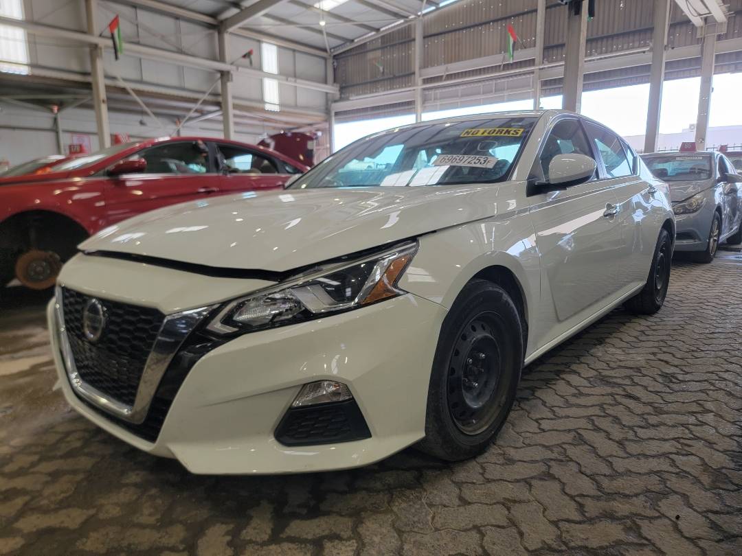 2019 NISSAN ALTIMA — 89887 Miles — Lot 69697253 - Marhaba Auctions Used Cars - Image 8