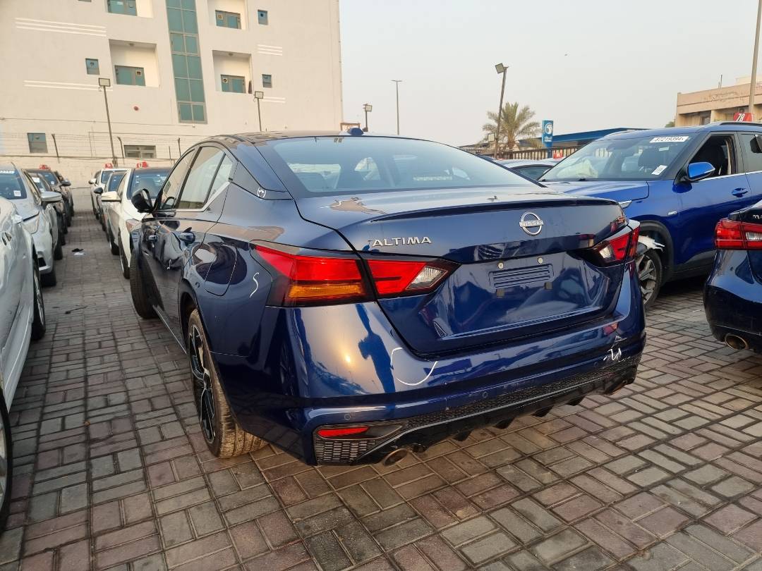 2023 NISSAN ALTIMA — 43482 Miles — Lot PN318444 — Al Surrah - Marhaba Auctions Used Cars - Image 4