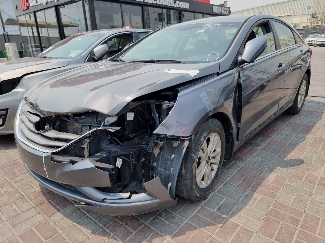 2013 HYUNDAI SONATA — 156671 Miles — Lot 321546 — Ind. 12 - Marhaba Auctions Used Cars - Image 4