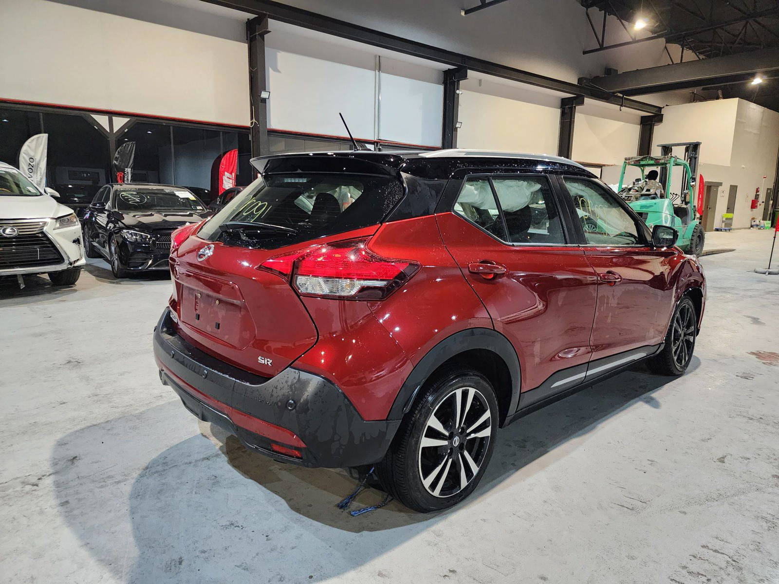 2020 NISSAN KICKS — 70254 KM — Lot L554609 — Al Quoz - Marhaba Auctions Used Cars - Image 3