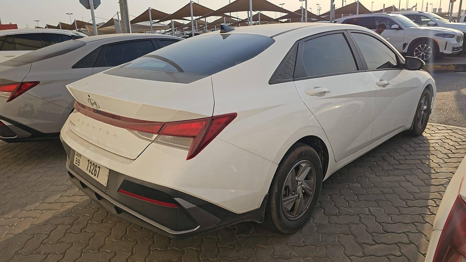 2025 HYUNDAI ELANTRA — 28401 KM — Lot 1SU860349 — Souq - Marhaba Auctions Used Cars - Image 9