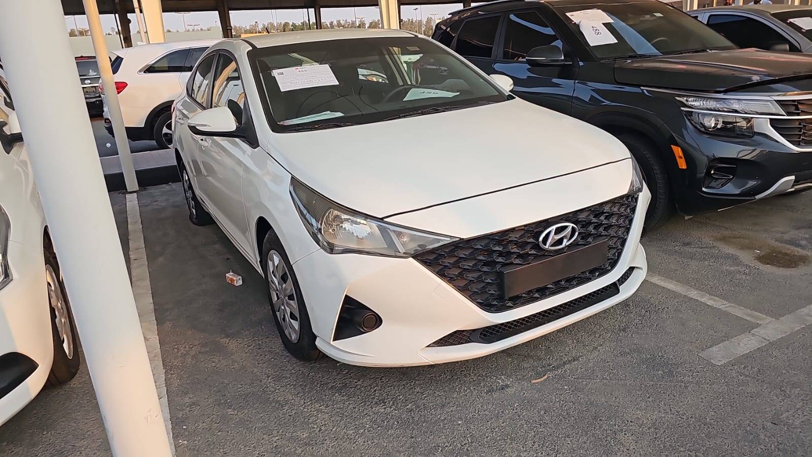 2023 HYUNDAI ACCENT — sold — 127690 KM — Lot 3PM349789 — Souq - Marhaba Auctions Used Cars - Image 4