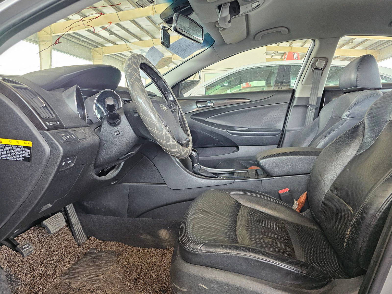 2013 HYUNDAI SONATA — 148563 KM — Lot 480264 — Souq - Marhaba Auctions Used Cars - Image 8