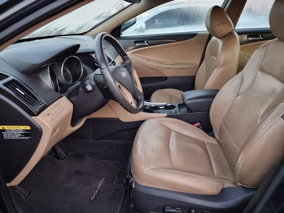 2013 HYUNDAI SONATA — 154907 Miles — Lot 215478 — Ind. 12 - Marhaba Auctions Used Cars - Image 8