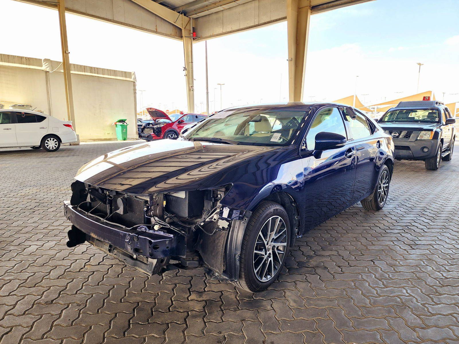 2016 LEXUS ES 350 — 76403 Miles — Lot 2228706 — Souq - Marhaba Auctions Used Cars - Image 5