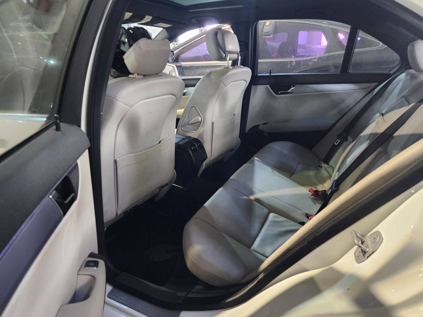 MERCEDES BENZ C300 2011 - Marhaba Auction Used Cars - Image 10