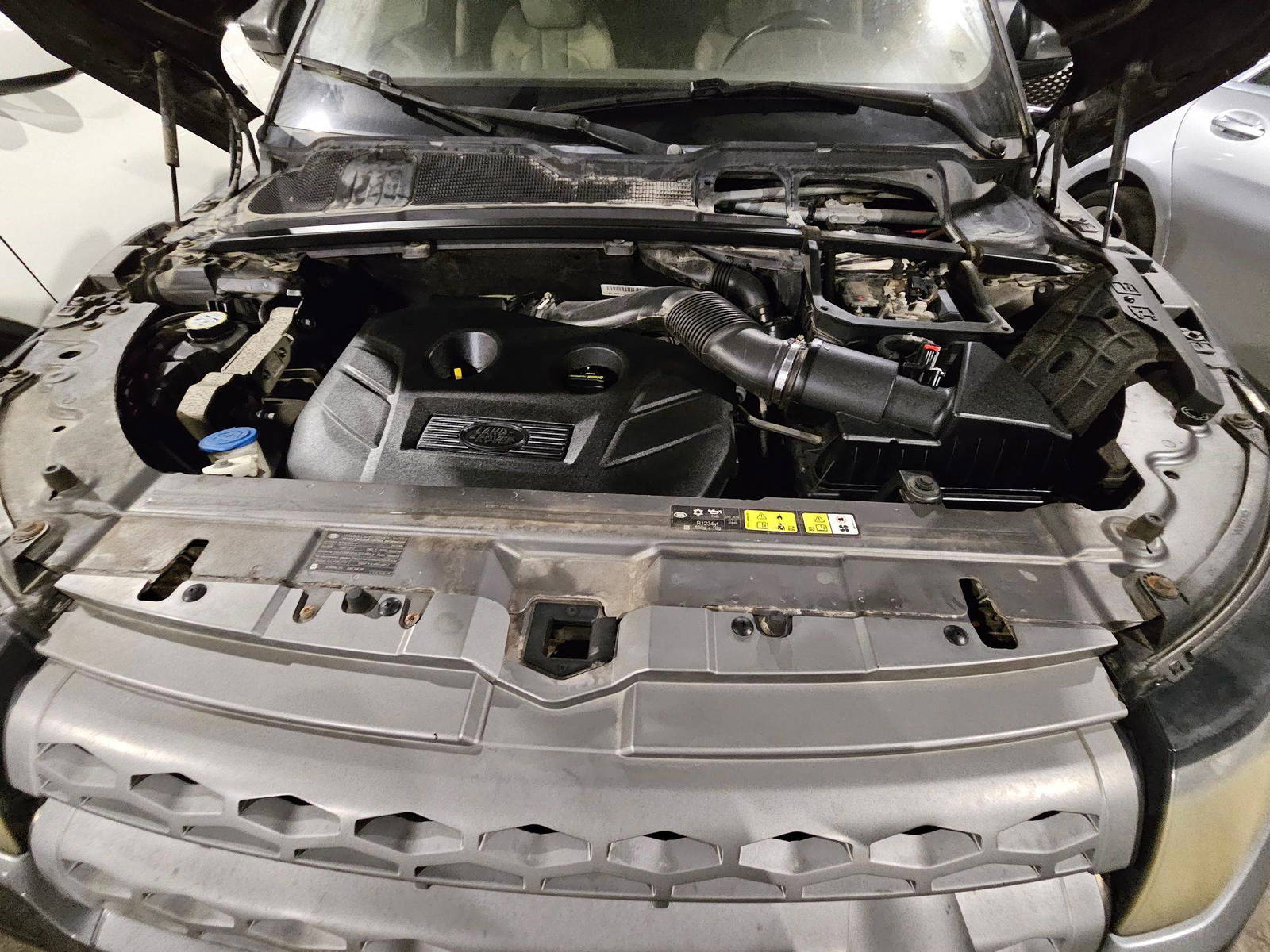 LAND ROVER RANGE ROVER 2015 - Marhaba Auction Used Cars - Image 10
