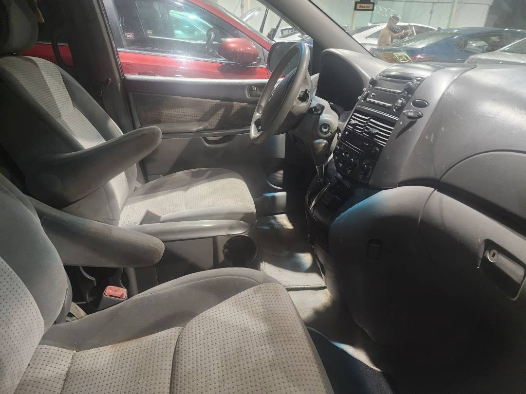 2006 TOYOTA SIENNA — 179612 Miles — Lot 68651523 - Marhaba Auctions Used Cars - Image 6