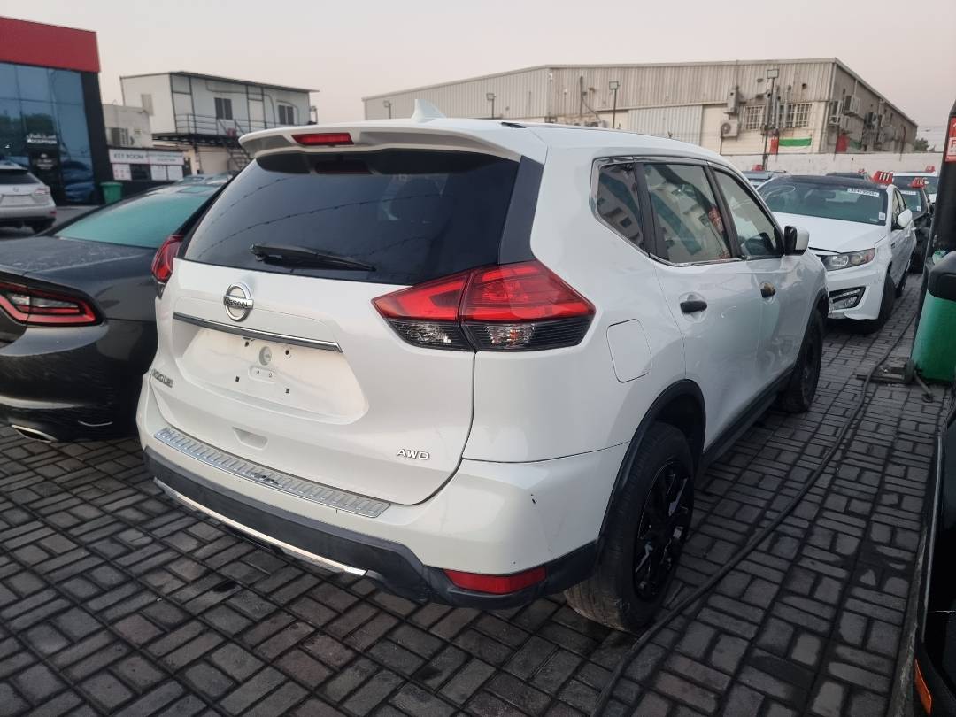 NISSAN ROGUE 2017 - Marhaba Auction Used Cars - Image 4
