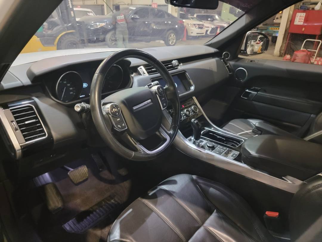 LAND ROVER RANGE ROVER SPORT 2016 - Marhaba Auction Used Cars - Image 9