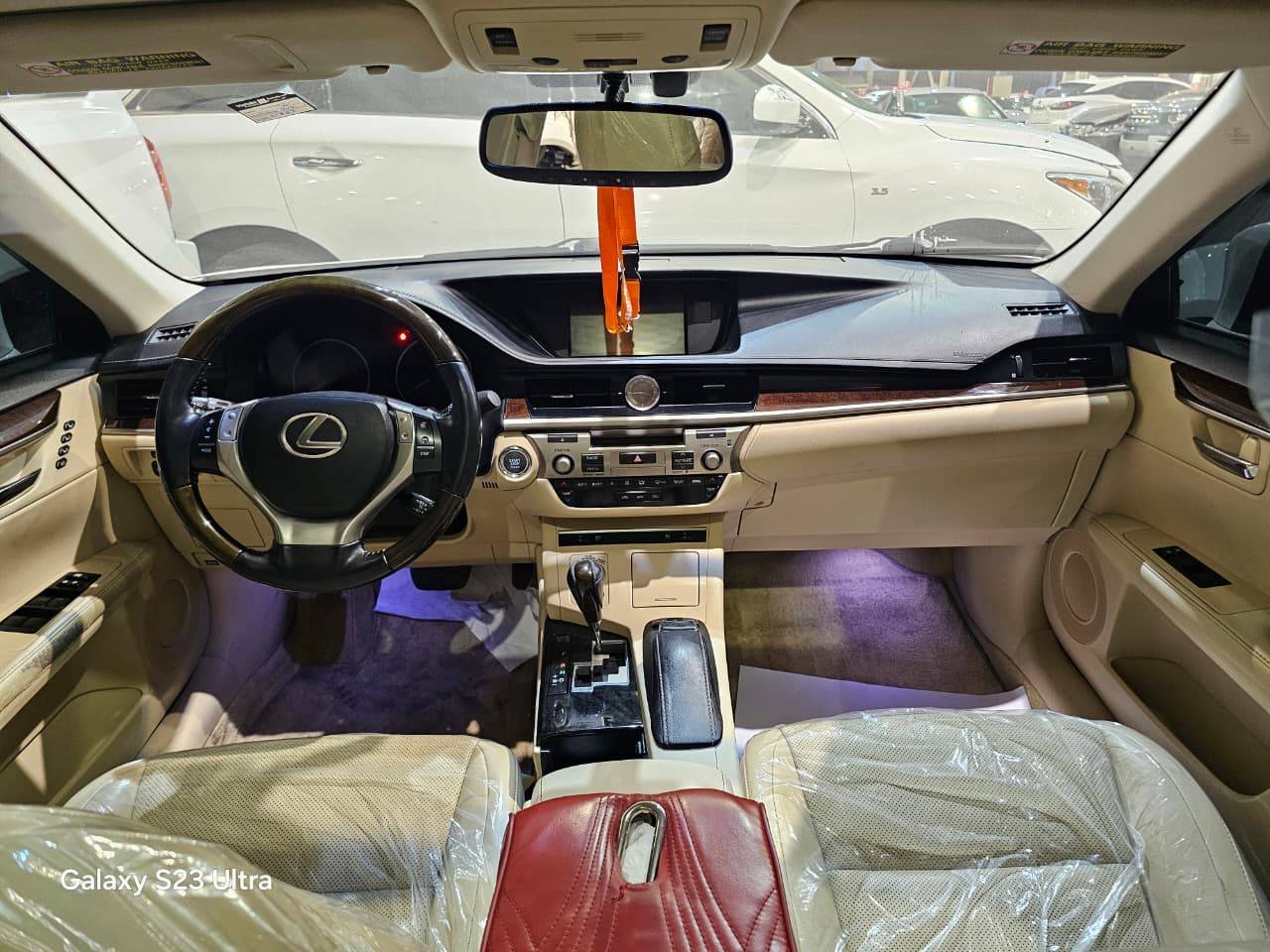 2015 LEXUS ES 350 — 111867 Miles — Lot F2161779 — Main - Marhaba Auctions Used Cars - Image 8