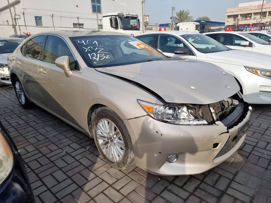 2015 LEXUS ES 350 — 105708 Miles — Lot 125487 — Ind. 12 - Marhaba Auctions Used Cars - Image 4