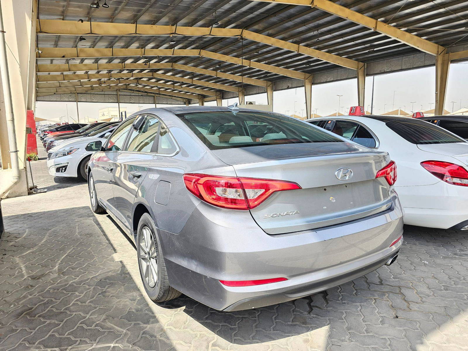 2015 HYUNDAI SONATA — 113050 Miles — Lot 0FH021579 — Souq - Marhaba Auctions Used Cars - Image 4