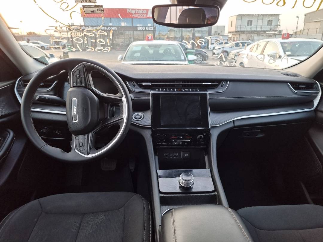 2023 JEEP GRAND CHEROKEE LAREDO — 37819 Miles — Lot 894752 — Al Surrah - Marhaba Auctions Used Cars - Image 7