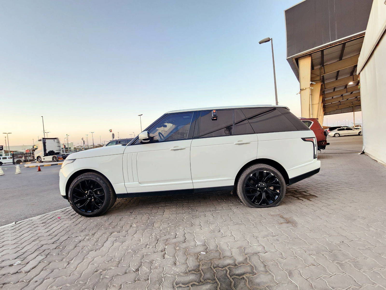 2019 LAND ROVER RANGE ROVER — 74952 Miles — Lot A552577 — Souq - Marhaba Auctions Used Cars - Image 3
