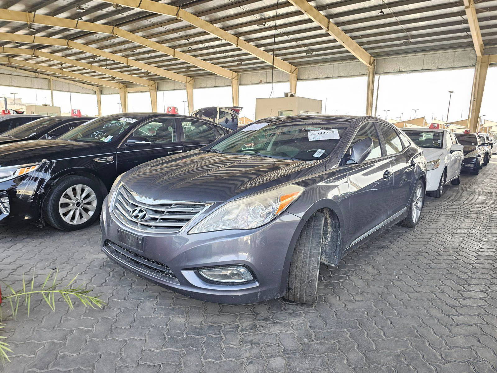 2012 HYUNDAI AZERA — 111381 Miles — Lot CA189029 — Main - Marhaba Auctions Used Cars - Image 5