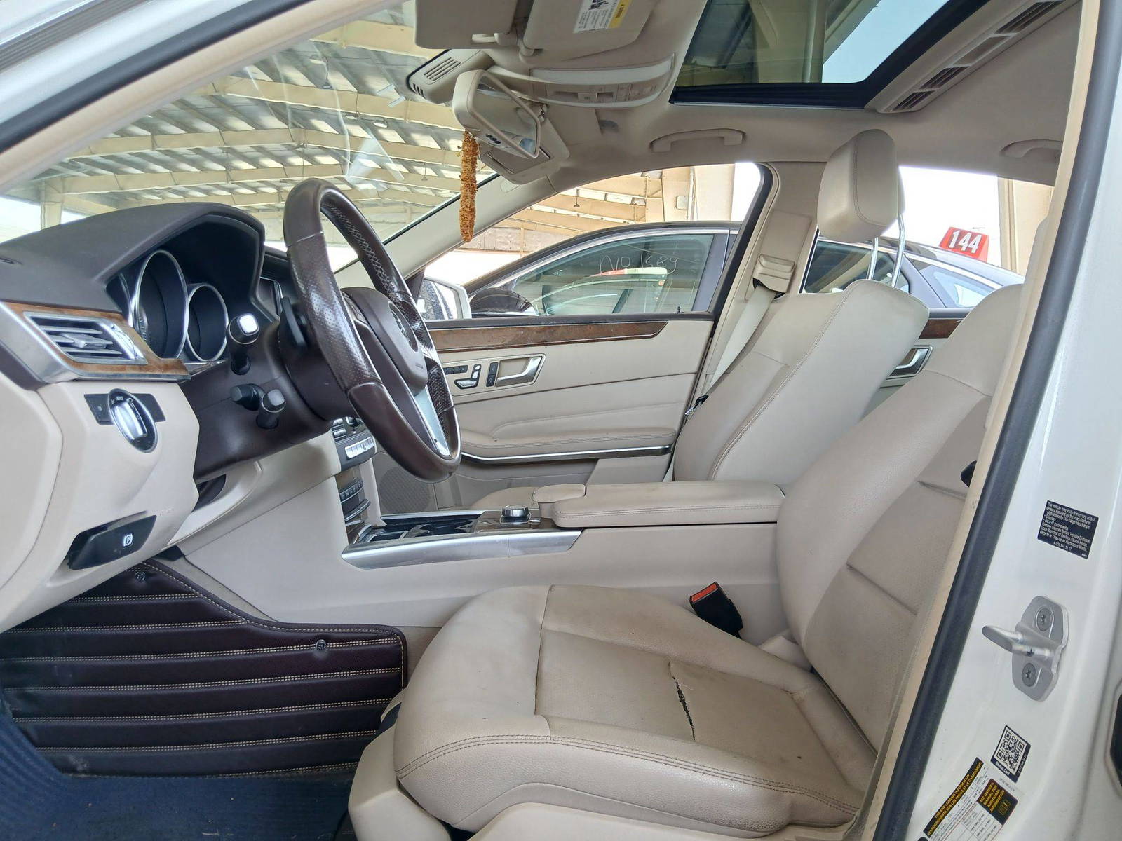 2014 MERCEDES BENZ E 350 — 217348 Miles — Lot 41800245 — Souq - Marhaba Auctions Used Cars - Image 9