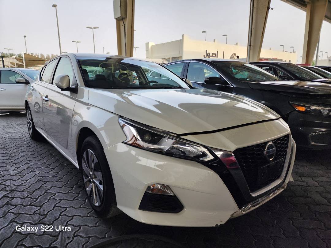 2021 NISSAN ALTIMA — 33009 Miles — Lot 390835 — Souq - Marhaba Auctions Used Cars - Image 4