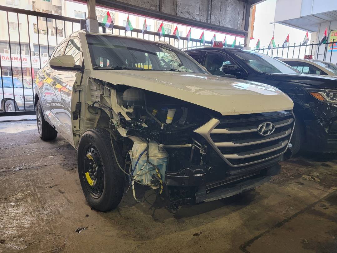 2018 HYUNDAI TUCSON — 120862 Miles — Lot 768001 — Main - Marhaba Auctions Used Cars - Image 4
