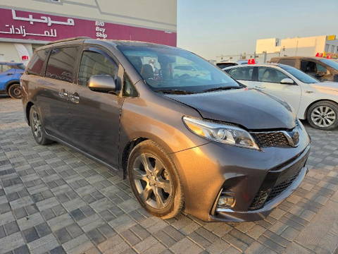 TOYOTA SIENNA