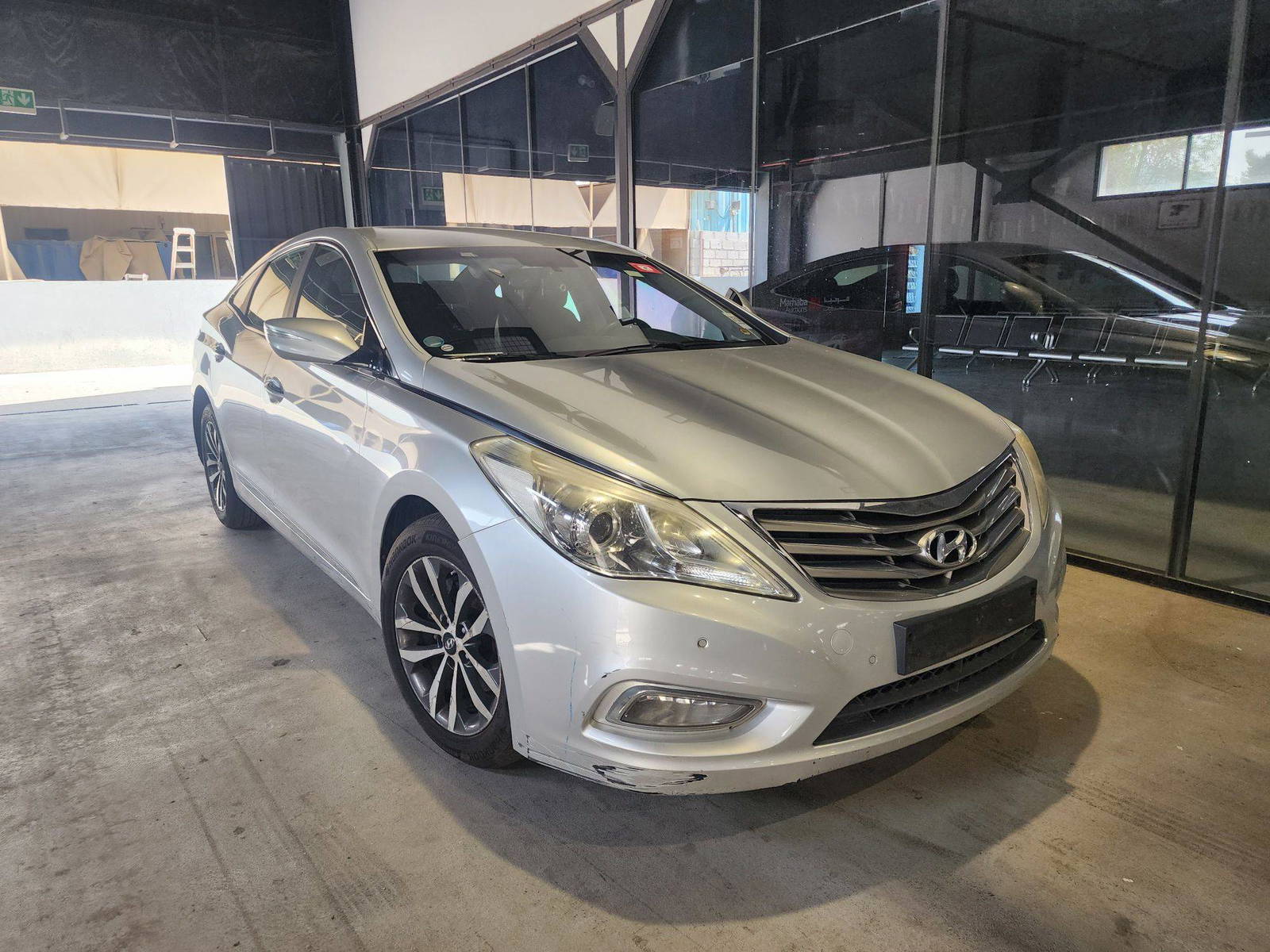 HYUNDAI GRANDEUR 2011 - Marhaba Auction Used Cars - Image 3
